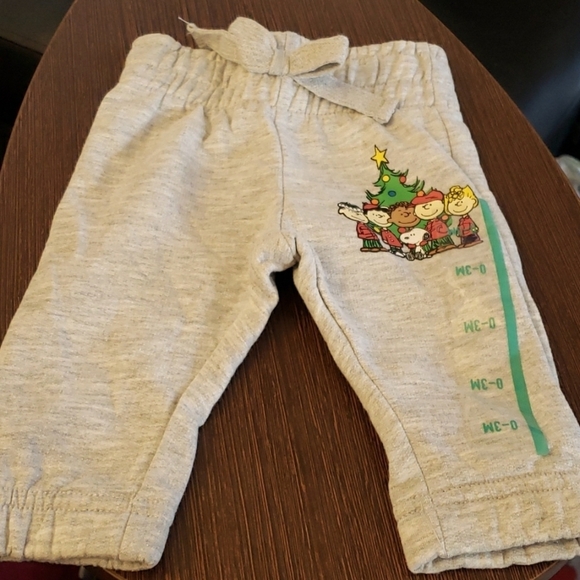 Peanuts Charlie Brown Christmas Gray Sweat Pants Size 0-3 Months NWOT - Picture 1 of 6